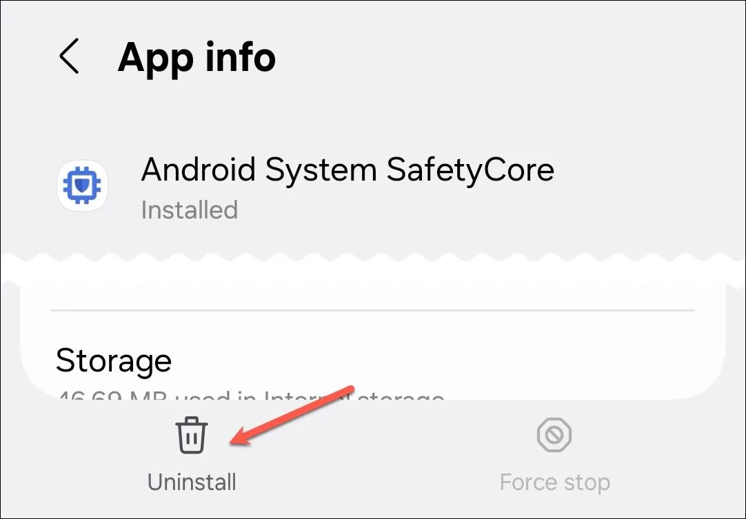 Ảnh chụp màn hình Android System SafetyCore trong cài đặt hệ thống, cho thấy tùy chọn quản lý ứng dụng và quyền riêng tư.