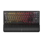 Bàn phím cơ Corsair K70 PRO TKL màu đen với đèn RGB, đặt trên nền trắng, thể hiện sự chính xác và khả năng tùy chỉnh cao cho game thủ chuyên nghiệp.