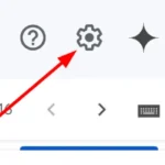 Biểu tượng cài đặt hình bánh răng cưa ở góc trên bên phải giao diện Gmail trên trình duyệt Chrome, biểu thị nơi bắt đầu thiết lập chế độ ngoại tuyến.