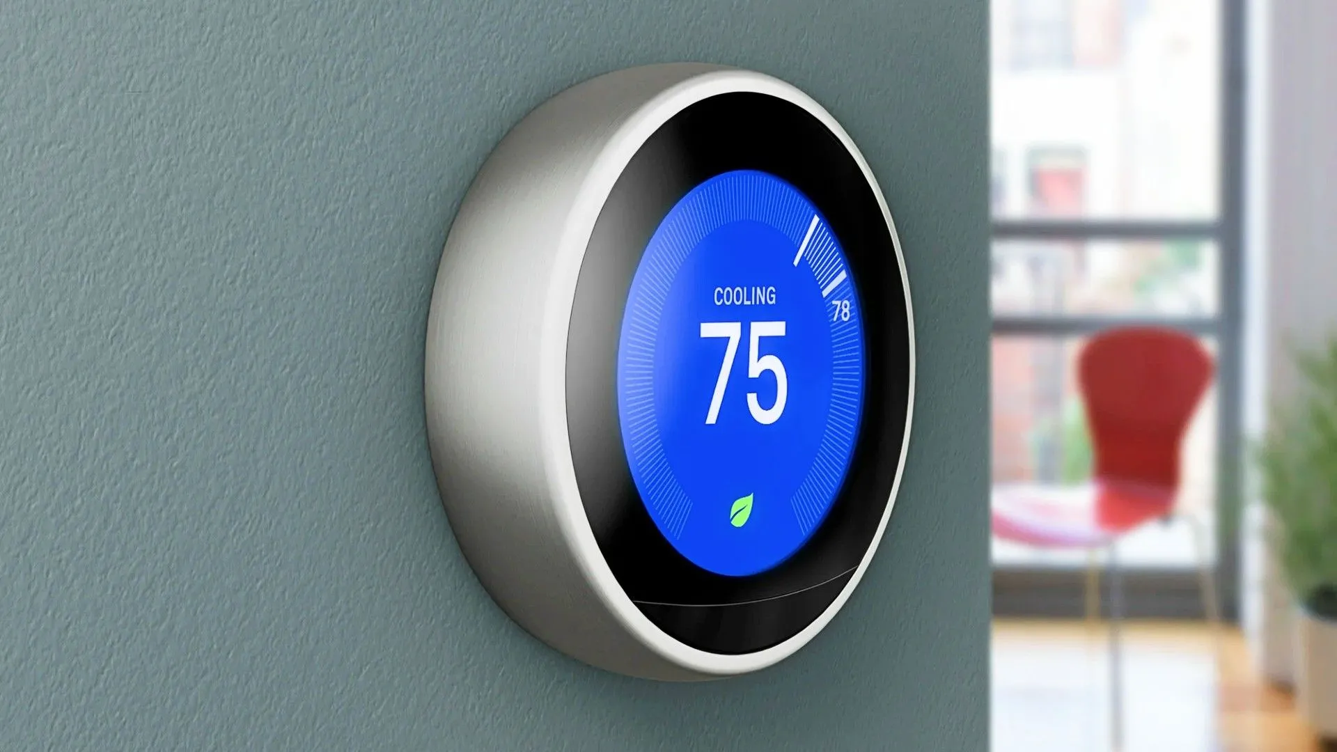 Bộ điều nhiệt thông minh Google Nest hiển thị nhiệt độ 75 độ và chế độ làm mát, minh họa cho việc ngừng hỗ trợ phần mềm sắp tới.