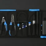 Bộ dụng cụ hàn di động iFixit FixHub Soldering Toolkit mở ra, trưng bày mỏ hàn, mũi hàn và các phụ kiện cần thiết cho việc sửa chữa điện tử