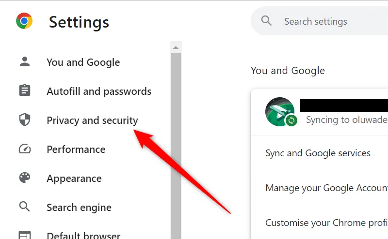Cài đặt Google Chrome với mục &quot;Privacy and Security&quot; (Quyền riêng tư và bảo mật) được làm nổi bật.