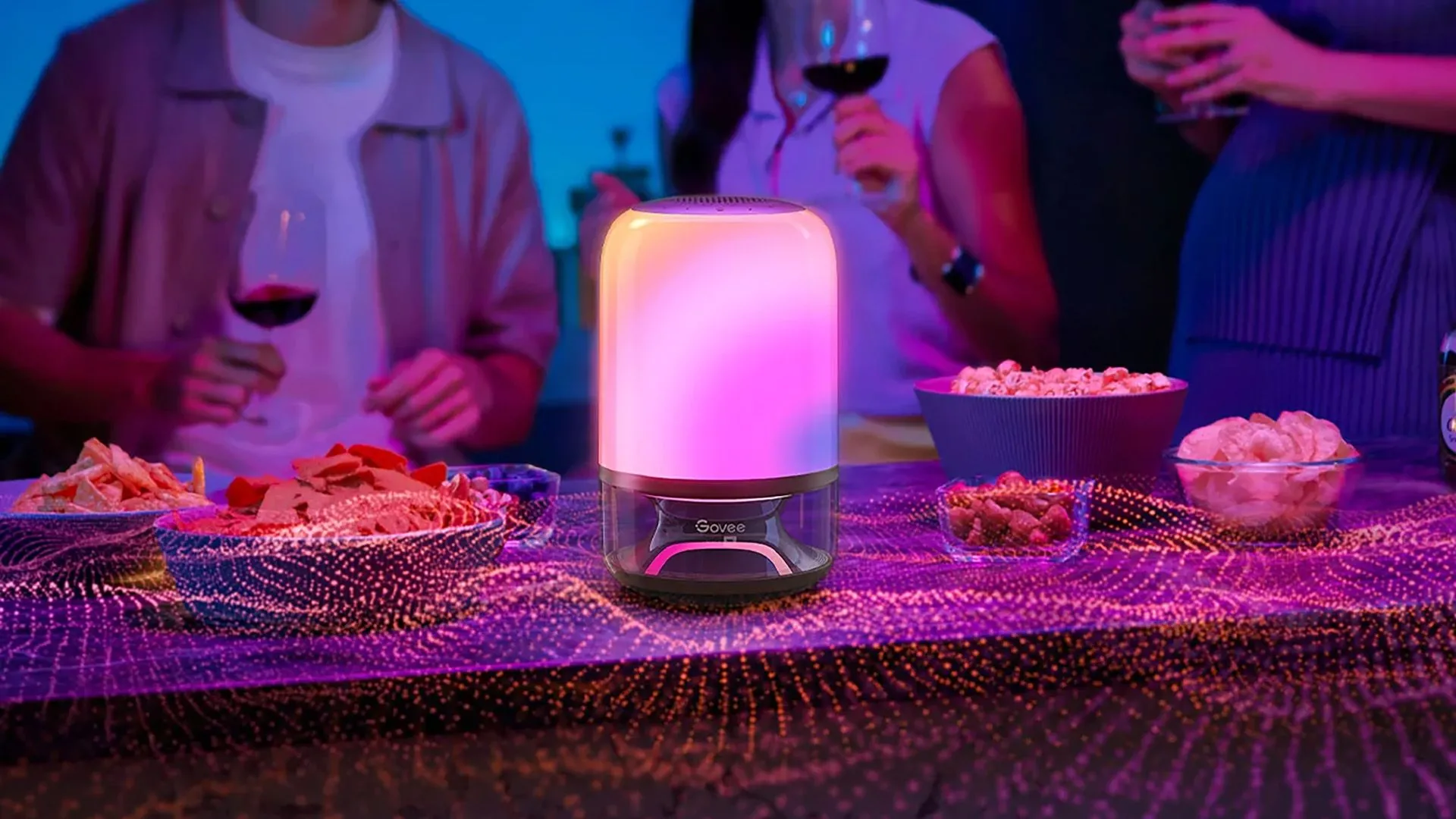 Đèn bàn thông minh Govee tích hợp loa Bluetooth, mang đến trải nghiệm ánh sáng và âm thanh đa phương tiện cho không gian sống.