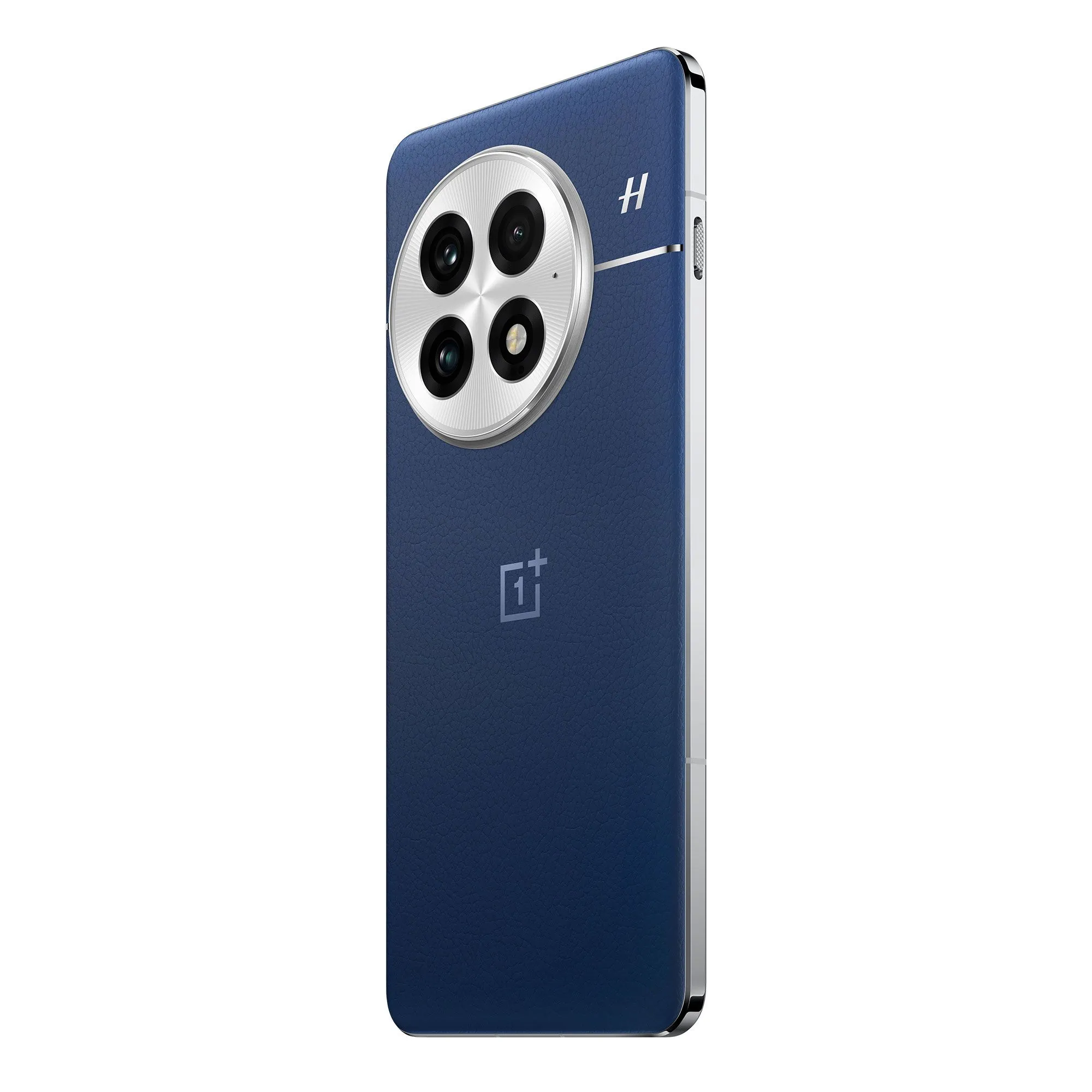 Điện thoại OnePlus 13 màu xanh dương nổi bật trên nền trắng, tượng trưng cho những cải tiến công nghệ mới nhất đang được người dùng mong đợi.