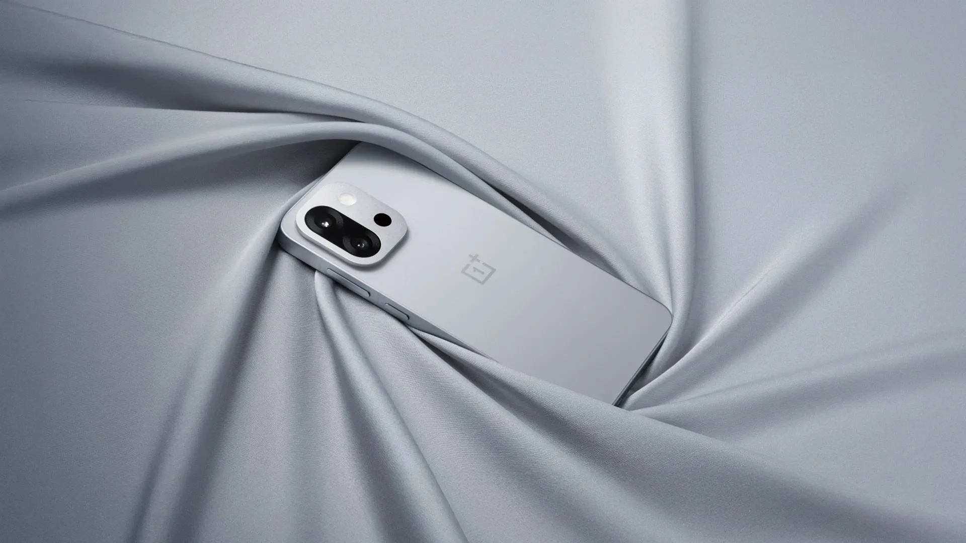 Điện thoại OnePlus 13T màu xanh, mẫu điện thoại chỉ phát hành giới hạn tại một số thị trường châu Á.