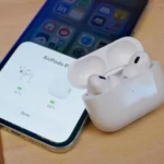 Giao diện kết nối AirPods Pro 2 trên màn hình iPhone, minh họa quá trình ghép nối tai nghe không dây của Apple.