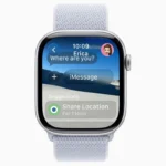 Giao diện tin nhắn trên Apple Watch chạy watchOS 26, hiển thị thiết kế Liquid Glass tinh tế với hình nền tùy chỉnh, nâng cao trải nghiệm người dùng.