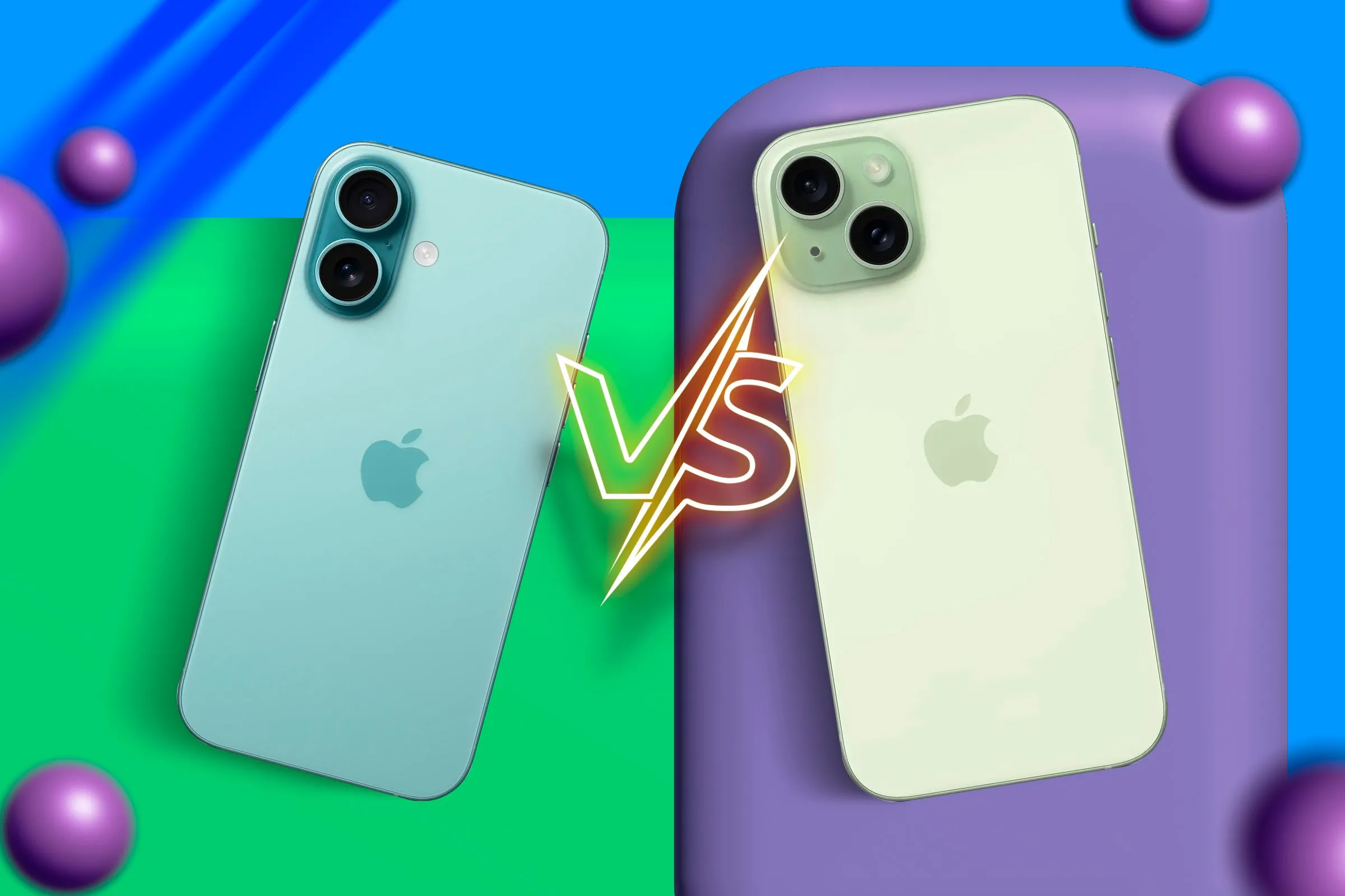 Hai chiếc iPhone 15 màu xanh và xanh lá với biểu tượng so sánh, đại diện cho giá trị vượt trội và hiệu năng ổn định của iPhone 15 trong năm 2025.