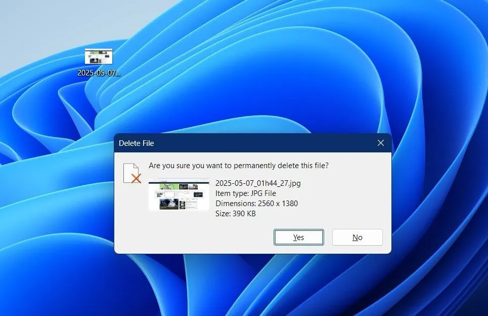 Hộp thoại xác nhận xóa vĩnh viễn tệp trong Windows 11, làm nổi bật chức năng của phím tắt Shift+Delete.