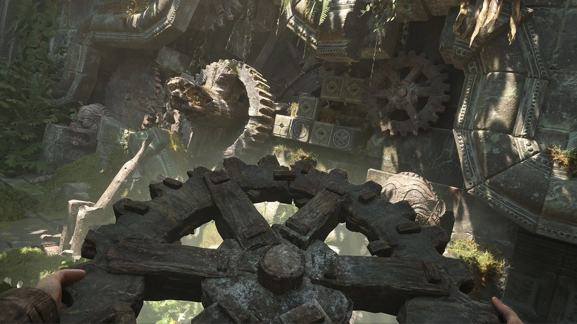 Indiana Jones khám phá một khu di tích cổ kính, minh họa tầm quan trọng của việc thám hiểm để tìm kiếm các vật phẩm nâng cấp và tăng cường sức mạnh trong game.