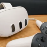 Kính thực tế ảo Meta Quest 3 và bộ điều khiển, biểu tượng cho trải nghiệm VR không dây đỉnh cao.