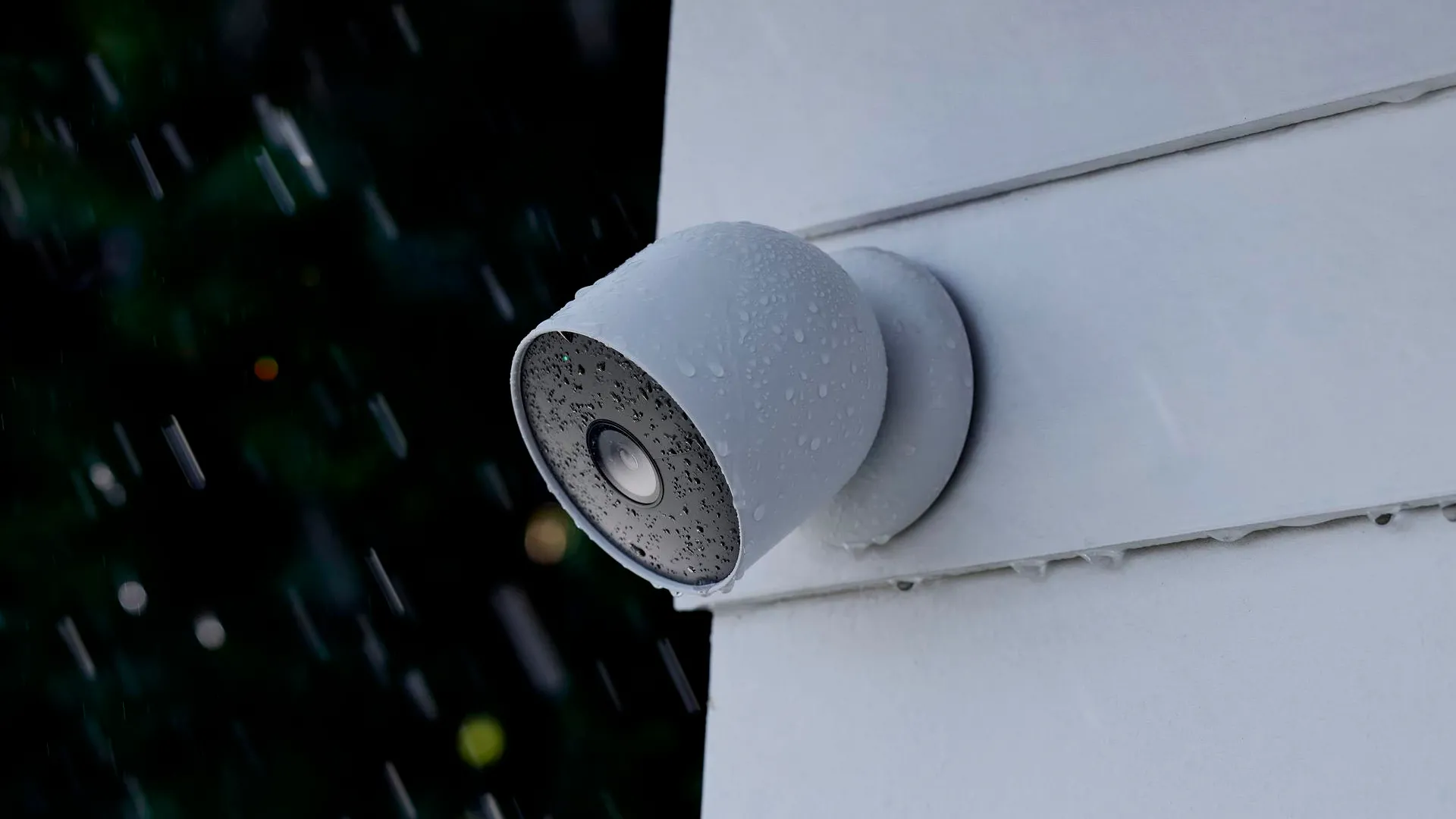 Logo dịch vụ Google Nest Aware, tượng trưng cho việc tăng giá thuê bao định kỳ của các dịch vụ nhà thông minh.