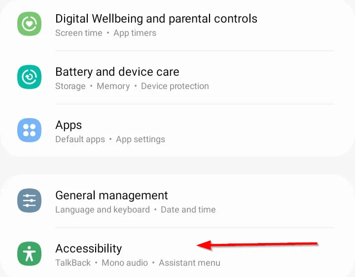 Màn hình cài đặt Samsung Galaxy hiển thị tùy chọn 'Hỗ trợ tiếp cận' để kích hoạt Live Transcribe.