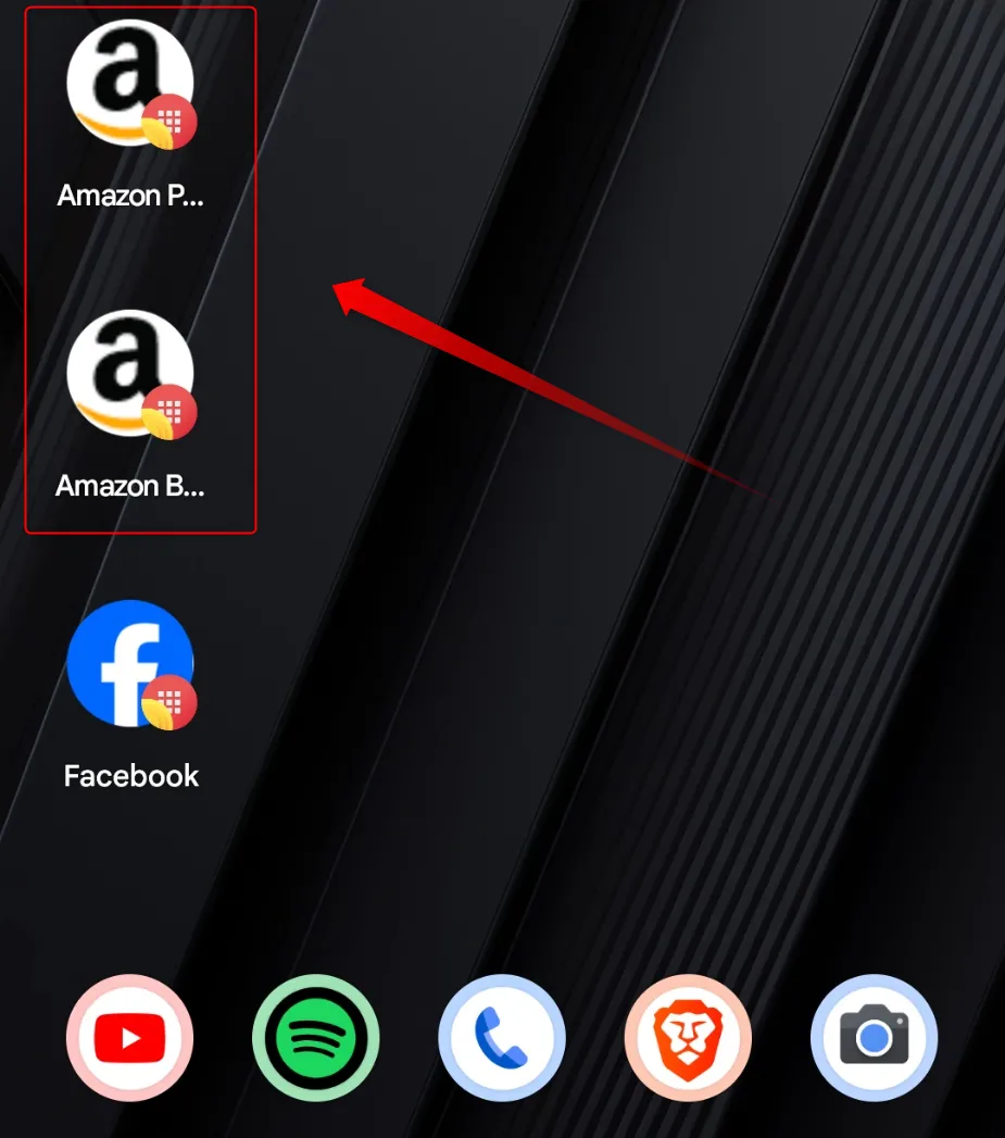 Màn hình chính hiển thị hai biểu tượng ứng dụng Amazon riêng biệt, minh họa khả năng sử dụng nhiều tài khoản hoặc mục đích khác nhau trên cùng một thiết bị.