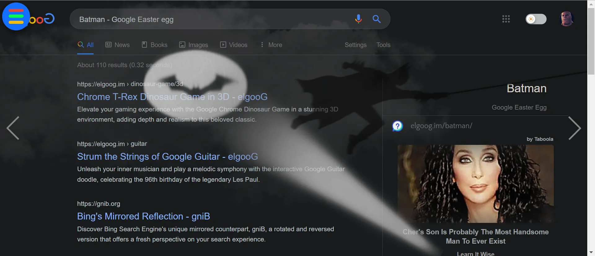 Màn hình tìm kiếm Google chuyển sang nền đen với biểu tượng Bat-Signal và bóng Batman, tái hiện Easter Egg The Batman