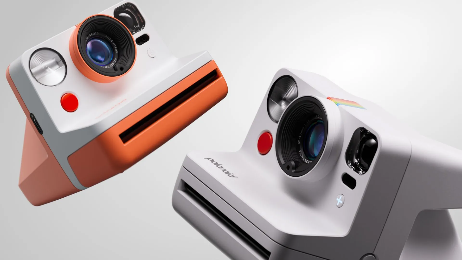 Máy ảnh lấy liền Polaroid Now màu xanh, thuộc dòng Generation 3, hứa hẹn chất lượng ảnh tốt hơn và bản in sắc nét.