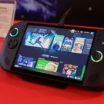 Máy chơi game cầm tay Lenovo Legion Go S chạy SteamOS với giao diện thân thiện, biểu thị trải nghiệm người dùng tối ưu và khả năng tạm dừng game liền mạch.