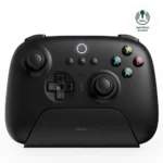 Tay cầm chơi game 8BitDo Ultimate 2.4G màu đen, thiết kế Xbox, nổi bật với Hall Effect joystick và dock sạc đi kèm.