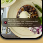 Thông báo ra mắt Apple News+ Food trên màn hình khóa iPhone chạy iOS 18.4, đánh dấu sự xuất hiện của tính năng công thức nấu ăn mới
