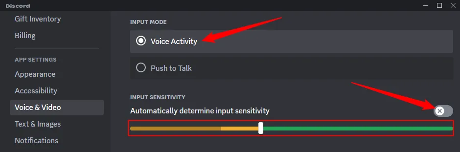 Tùy chọn &quot;Voice Activity&quot; trong cài đặt Discord, hiển thị thanh trượt điều chỉnh độ nhạy micro sau khi tắt chế độ tự động điều chỉnh.