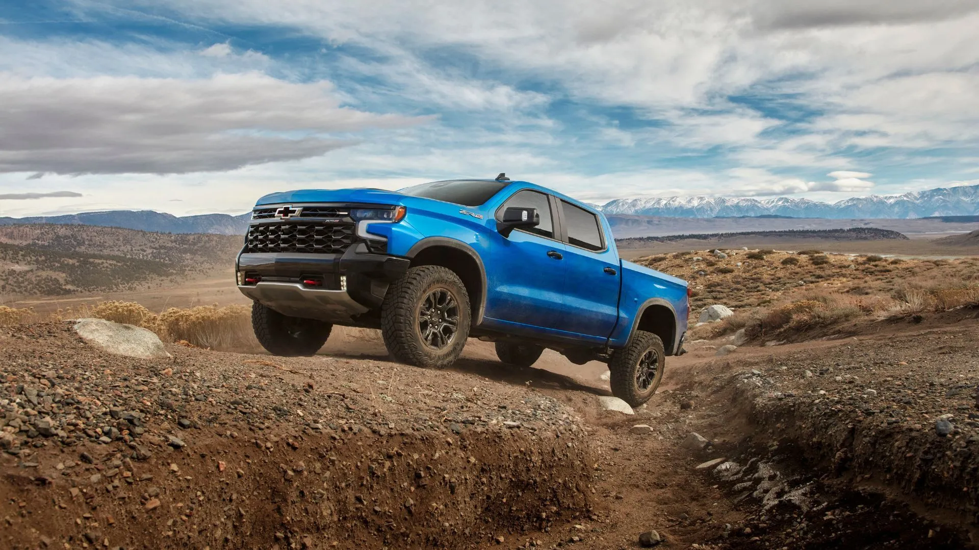 Xe bán tải Chevrolet Silverado ZR2 2024, một trong những mẫu xe tải bị ảnh hưởng trong đợt thu hồi lớn của GM.